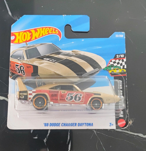Hot wheels dodge charger - hot, ’69